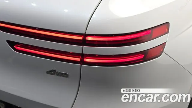 Genesis GV70 — Фото автомобиля 23