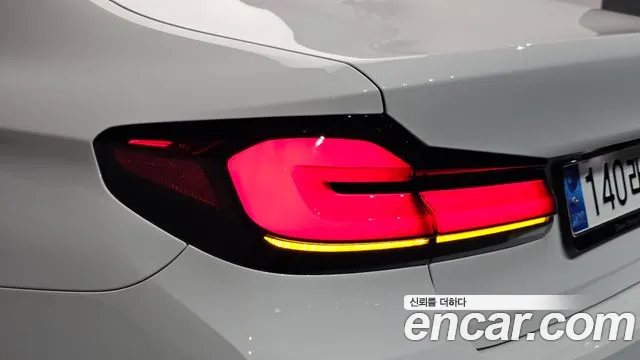 BMW 5 Series G30 — Фото автомобиля 8