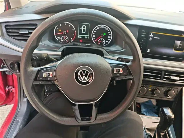 Volkswagen Polo — Фото автомобиля 10
