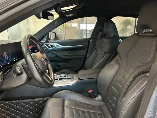 BMW i4 — Фото автомобиля 7