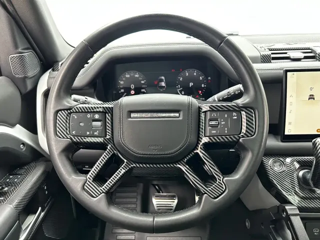Land Rover Defender — Фото автомобиля 15