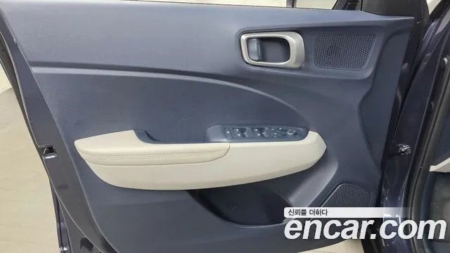 Hyundai Venue — Фото автомобиля 13