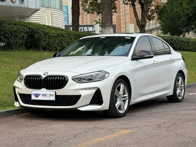 Фотография автомобиля — BMW 1 Series