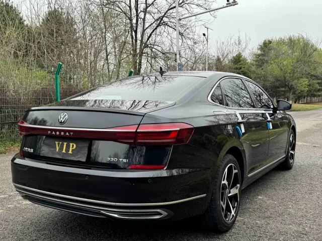 Volkswagen Passat — Фото автомобиля 6