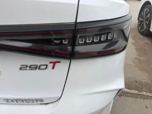 Chery Arrizo 8 — Фото автомобиля 18