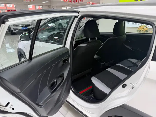 Toyota YARiS L Zhi Xuan — Фото автомобиля 17