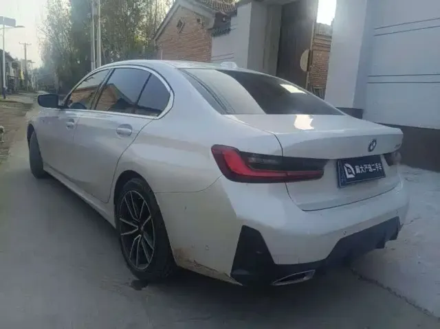 BMW 3 Series — Фото автомобиля 3