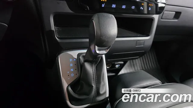 Hyundai Staria — Фото автомобиля 9