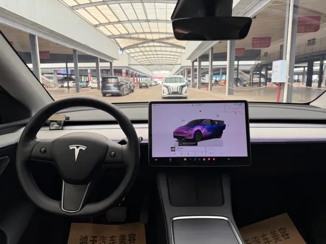 Tesla Model Y — Фото автомобиля 5