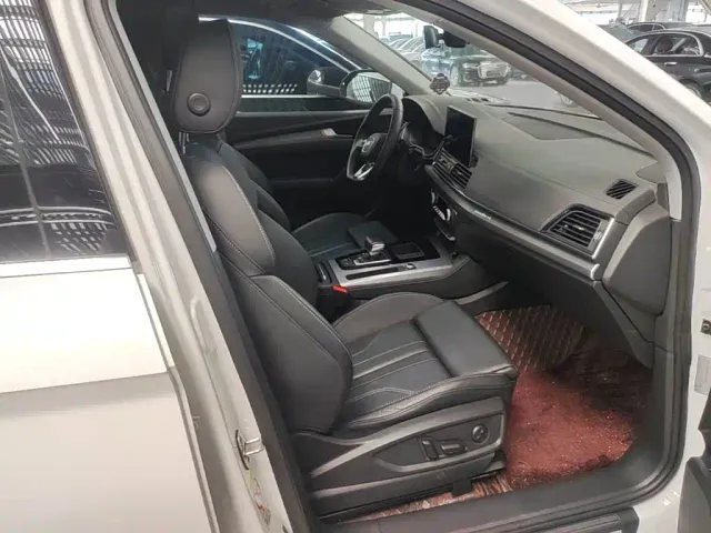 Audi Q5L — Фото автомобиля 24