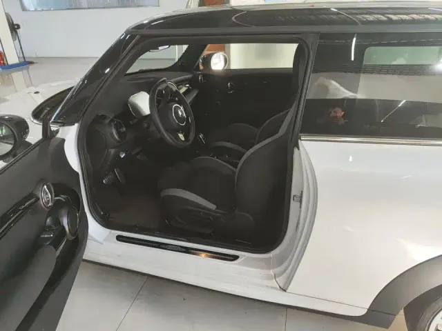 MINI Hatch — Фото автомобиля 6