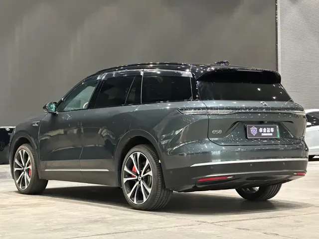 Nio ES8 — Фото автомобиля 3