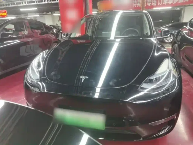 Tesla Model Y — Фото автомобиля 2
