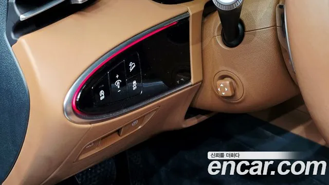 Genesis GV70 — Фото автомобиля 27