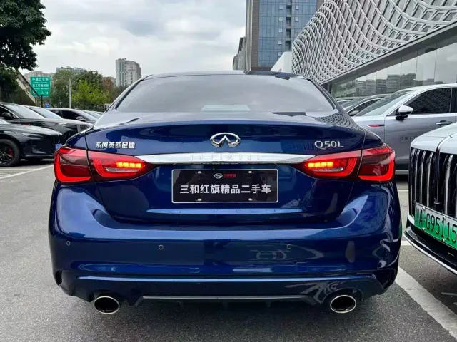 Infiniti Q50L — Фото автомобиля 3