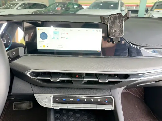 Changan Eado — Фото автомобиля 15