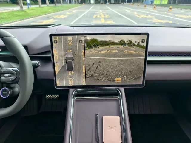 Xpeng P7 — Фото автомобиля 7