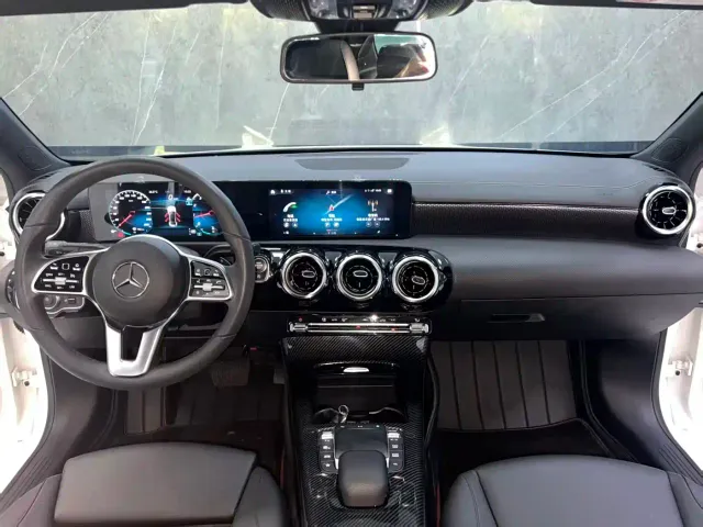 Mercedes-Benz A-Class — Фото автомобиля 11