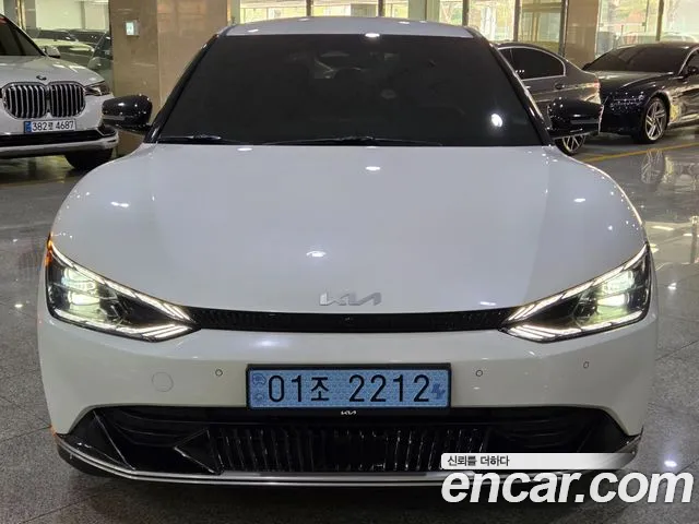 Kia EV6 — Фото автомобиля 2