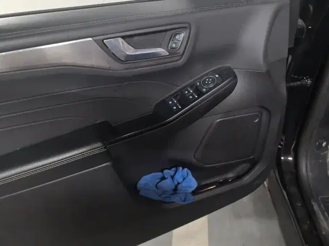 Ford Escape — Фото автомобиля 7