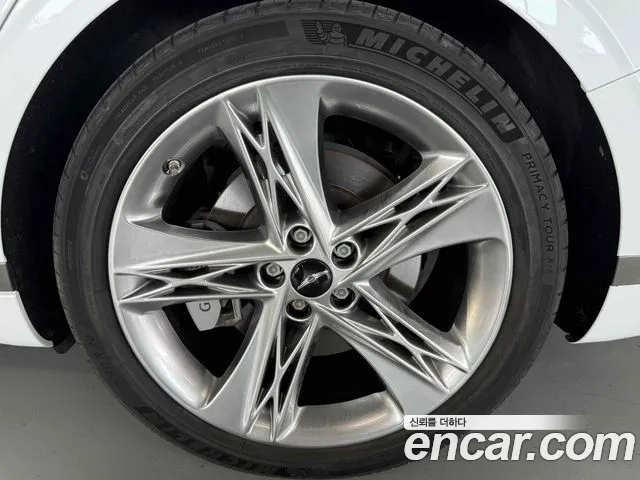 Genesis G90 Бензин 3.5 турбо AWD — Фото автомобиля 5