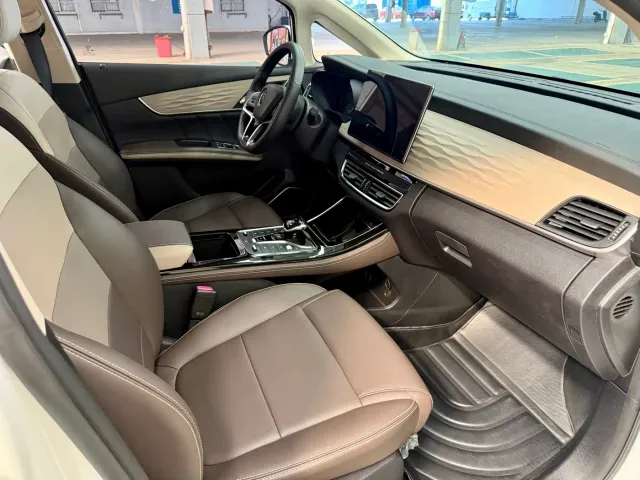BYD Song MAX — Фото автомобиля 8