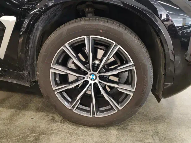 BMW X5 — Фото автомобиля 6