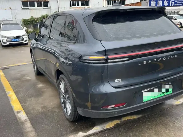 Leapmotor C10 — Фото автомобиля 3