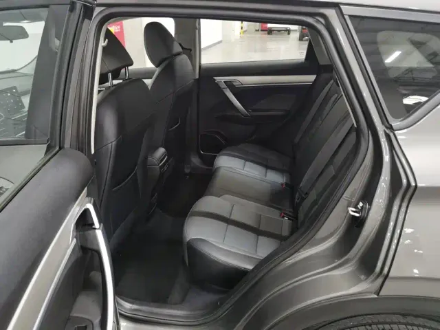Geely Binyue — Фото автомобиля 15