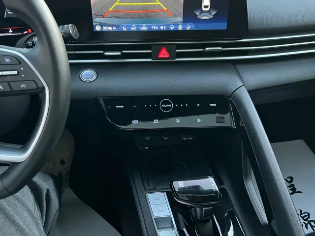 Hyundai Elantra — Фото автомобиля 13