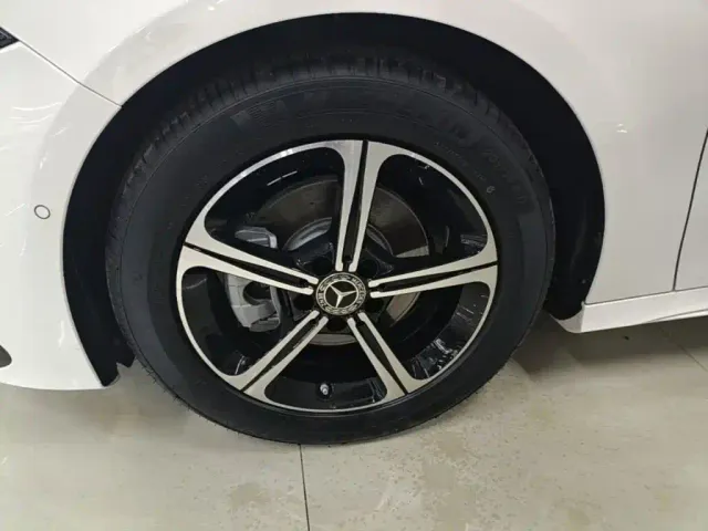 Mercedes-Benz A-Class — Фото автомобиля 22