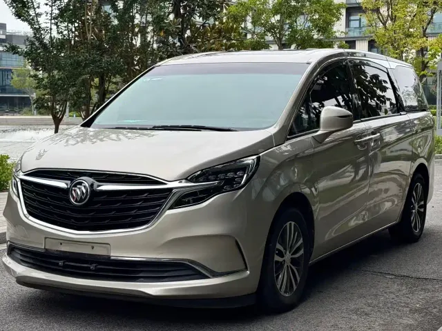 Buick GL8 — Фото автомобиля 2