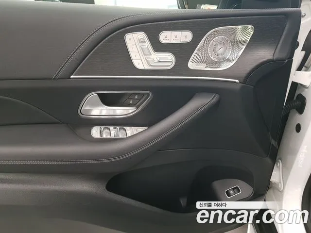 Mercedes-Benz GLE-Class — Фото автомобиля 15