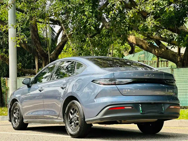 BYD Seal 05 DM-i — Фото автомобиля 4