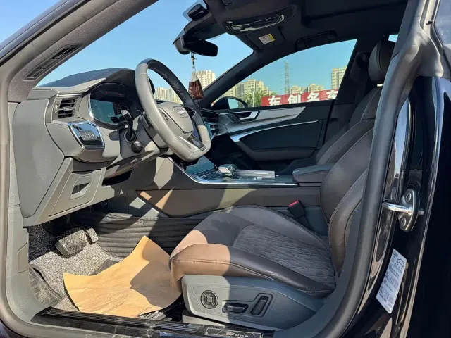 Audi A7L — Фото автомобиля 7