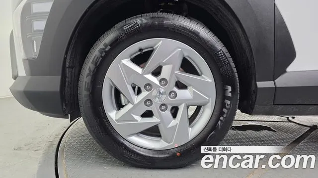 Hyundai Kona Kona (SX2) Бензин 1.6 турбо 2WD — Фото автомобиля 5