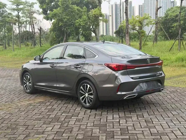 Changan Eado — Фото автомобиля 12