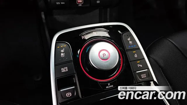 Kia Niro — Фото автомобиля 9