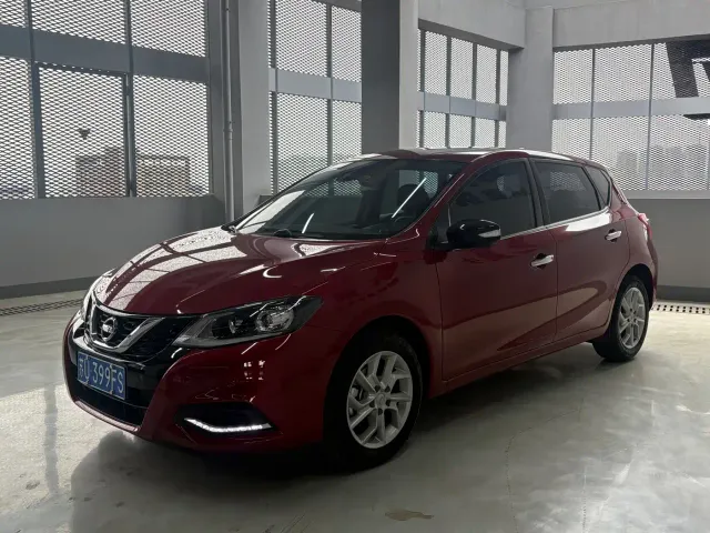 Фотография автомобиля — Nissan Tiida