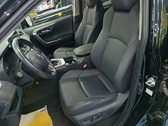 Toyota Wildlander — Фото автомобиля 14