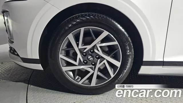 Hyundai Grandeur Grandeur (GN7) 2.5 Бензин 2WD — Фото автомобиля 5