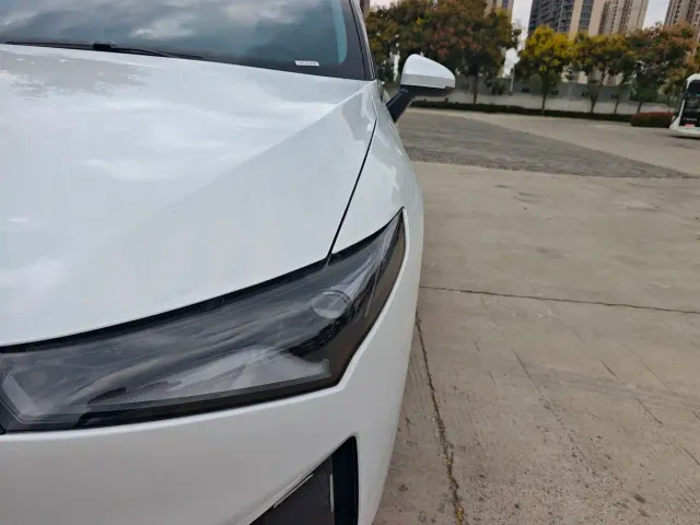 Xpeng P5 — Фото автомобиля 13