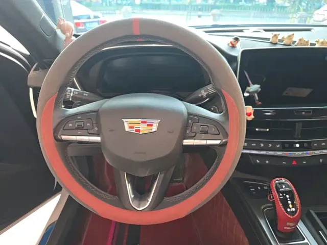 Cadillac CT5 — Фото автомобиля 10