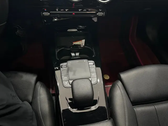 Mercedes-Benz A-Class — Фото автомобиля 14