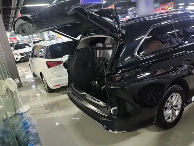 Toyota Granvia — Фото автомобиля 18