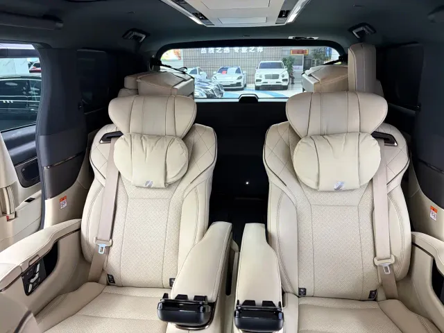 Toyota Alphard — Фото автомобиля 8