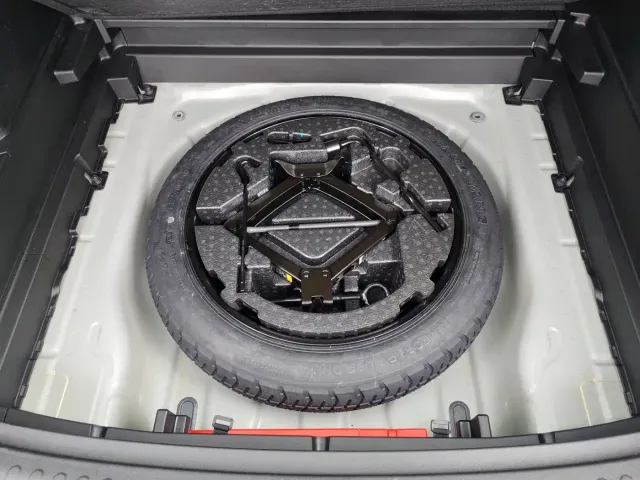 Geely Boyue L 2023 1.5TD DCT Premium — Фото автомобиля 25