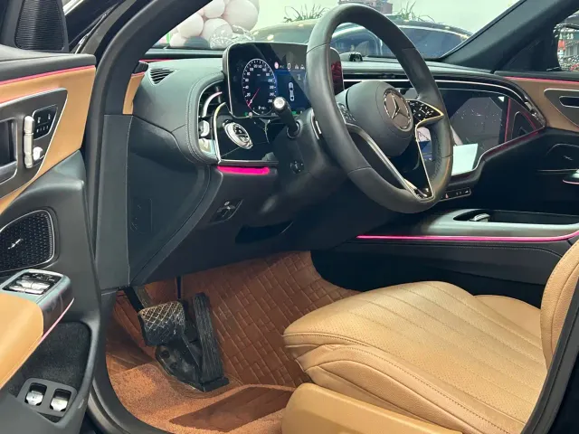 Mercedes-Benz E-Class — Фото автомобиля 8