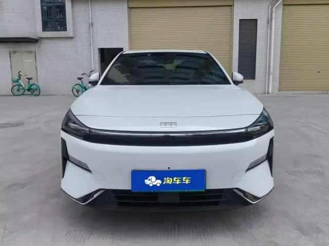 Geely Galaxy L6 — Фото автомобиля 2