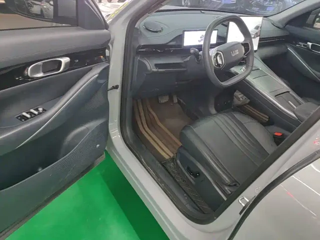 Geely Galaxy E5 — Фото автомобиля 15